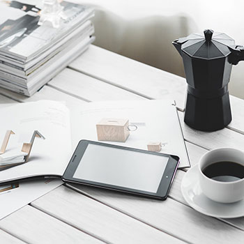 行业首例卫星通话救援实践 问界M9在无人区完成极端环境应急救援